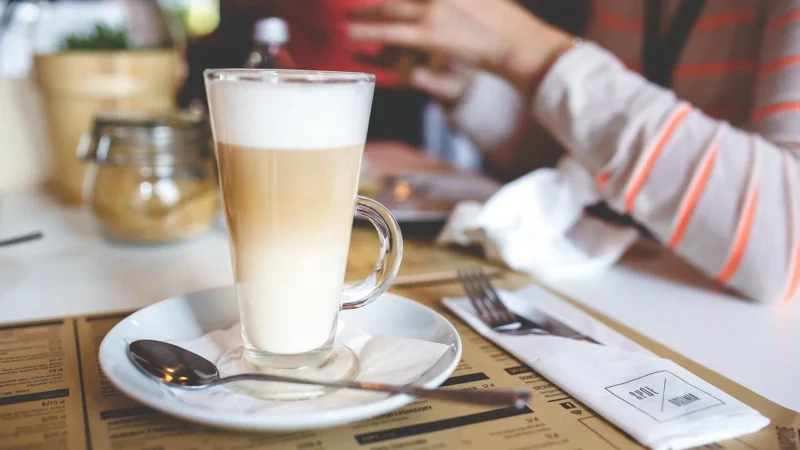 Mokate Zestaw Trzywarst Latte 6 x 22g Szklanka
