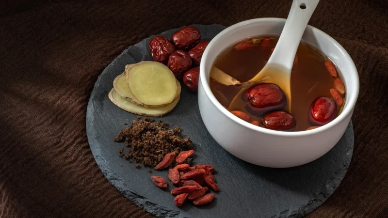 Rajski sad (Pakowanie ozdobne, Puszka czarna 80g)