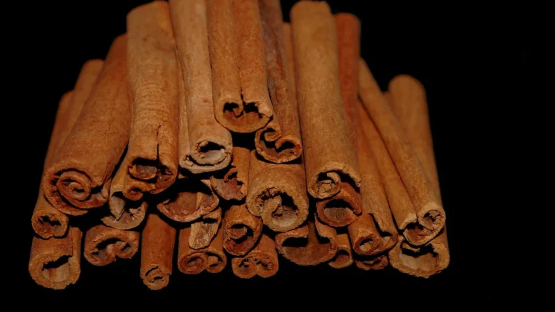 Sto Smaków Herbata Czarna Karmelowa Gruszka Chojuro 100g