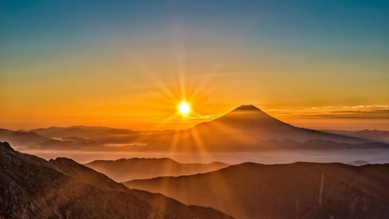 Sunrise (Pakowanie ozdobne, Puszka czarna 80g)